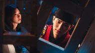 King Lee-heon fights for Ji-young (Images via tvN)